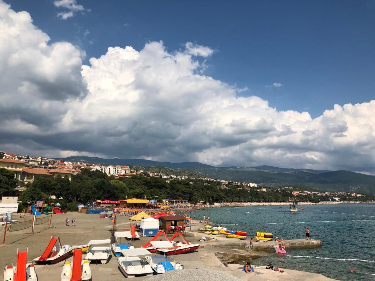 Loft-Beach-Apartments Ratko Novi Vinodolski Eksteriør bilde